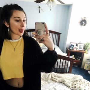 Meet your Posher, Anika